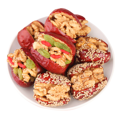 红枣夹核桃葡萄干零食