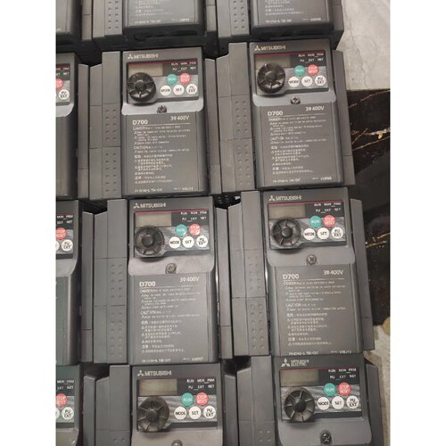 议价三菱变频器D700FRD7400.75KCHT维修