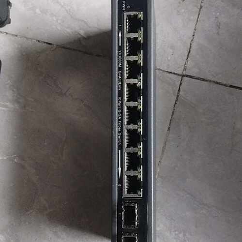 询价-10口千兆光纤交换机，8电2光，件，成色还可以，