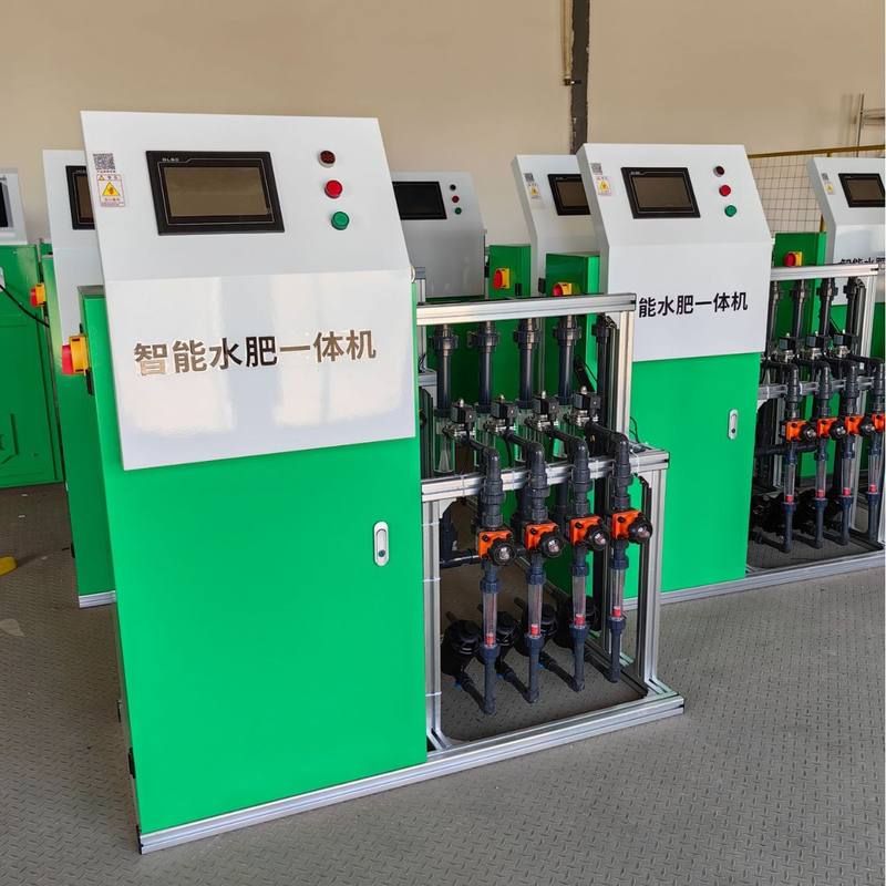 厂家供应智能水肥一体机农田果园温室节水灌溉全自动蓝莓施肥机