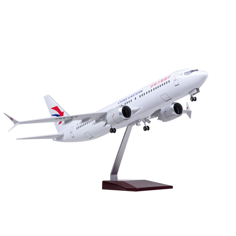东航波音737MAX带灯飞机模型