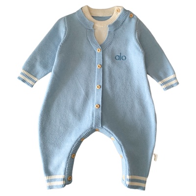 一家三口亲子装秋冬小月龄宝宝衣服sarakids高级独特全家福母女装