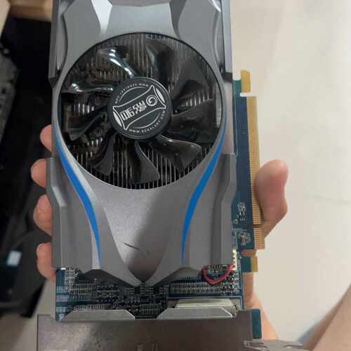 影驰GTX650 1GB 黑将成色一般般吧 有灰尘 家里只有