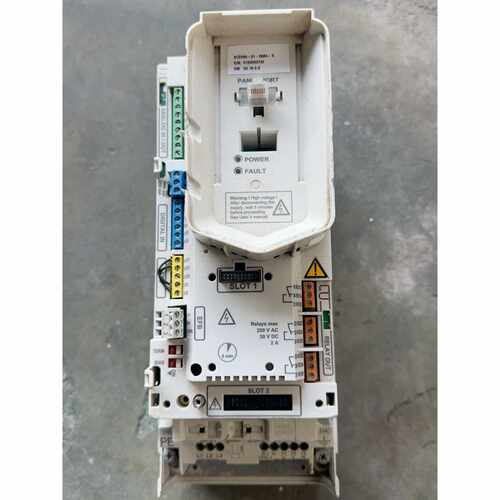 询价变频器 ACS580-01-09A5-4  实物图拍摄