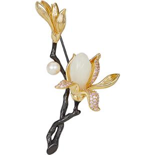 JAY沉香玉兰花胸针设计感小众气质别针和田玉胸花配饰生日礼物