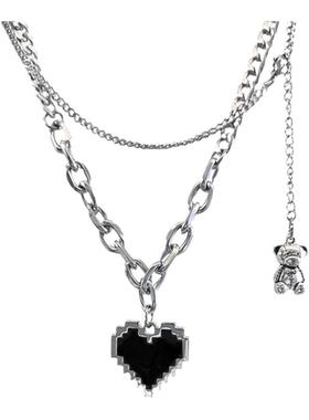 爱心小熊吊坠项链甜酷毛衣