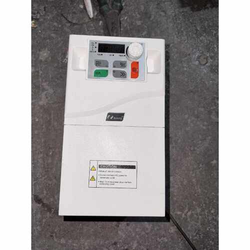 询价日业变频器E500-4T7R5B，7.5KW，380V，成色