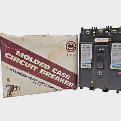 HYUNDAI HO-100BA 30A 3 POLE 600VAC MOLDED CASE CIRCUIT BREAK