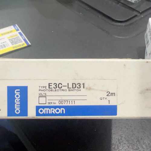 议价-未使用的 E3C-LD31 光电传感器，2米范围。