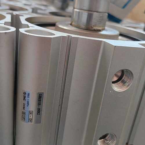 下单前咨询 SMC 气缸 CDQ2B125-20DCZ 成色漂亮，