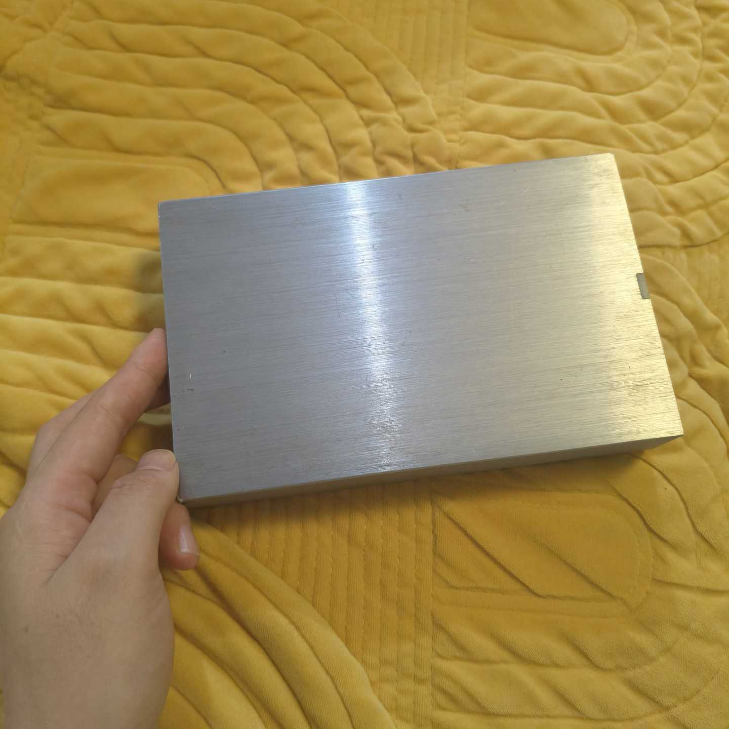 【议价-可维修】LaCie移动硬盘 2tb2.5寸机械硬盘 ST2000 全新/二图片