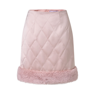 冻糕粉色穿搭-菱格纹绗缝半裙