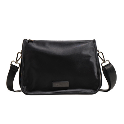 暮思小姐纯色大容量拉链腋下包