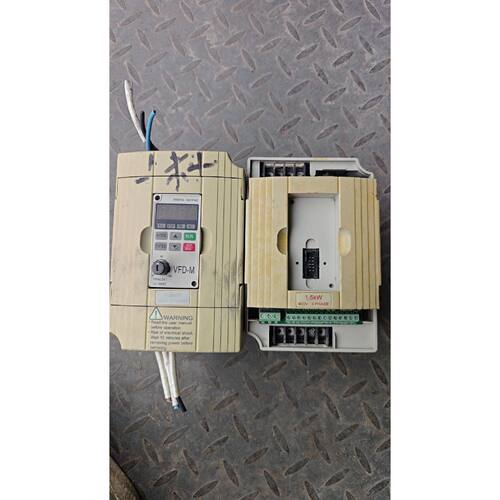 【议价-可维修】变频器 FST-500-1R5T4 1.5KW /二手均有货