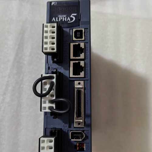议价- RYT201D5-EXVS2 400W伺服驱动器有一件