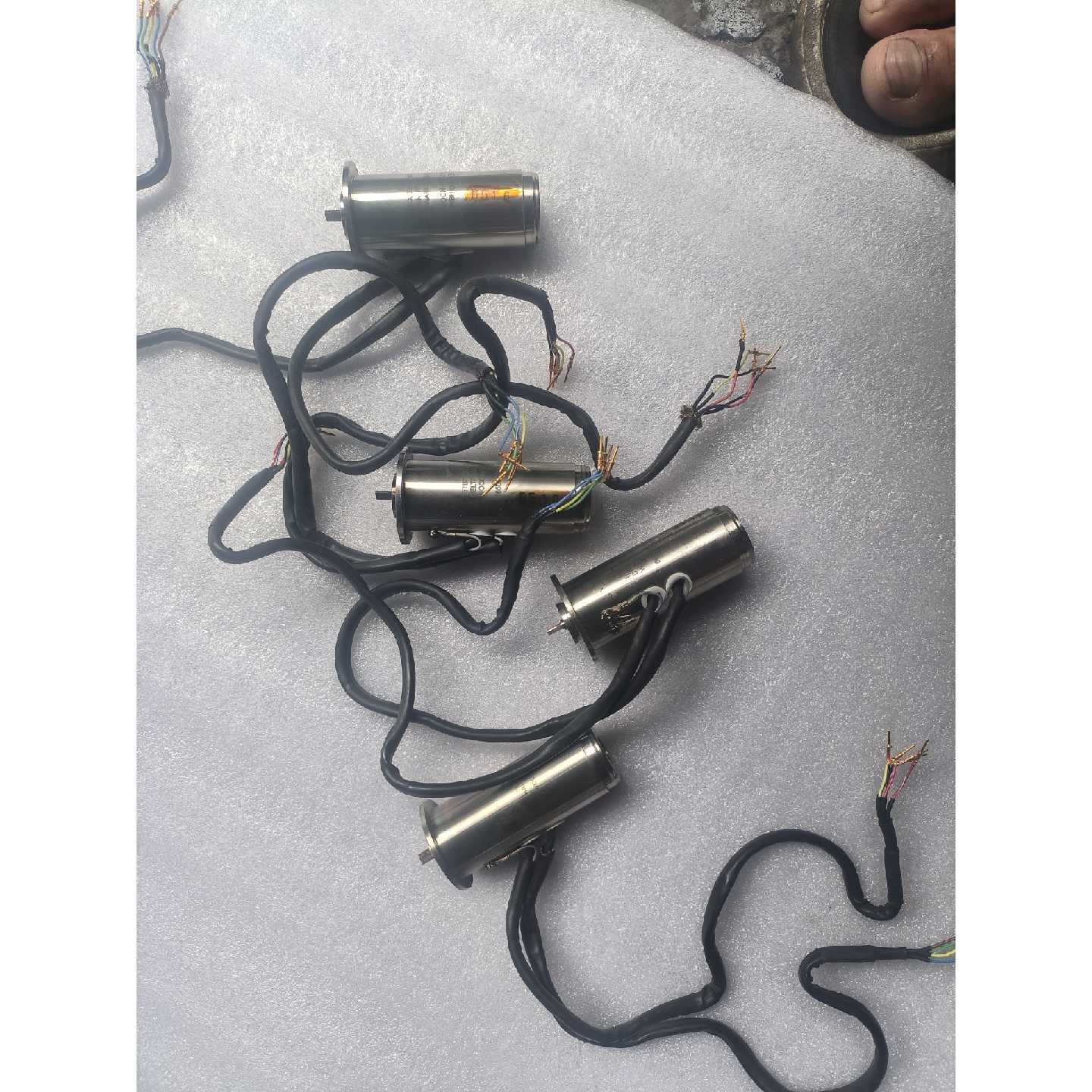 议价飞机航空拆机件,电机,,不适航,供教研使用,有4个,标价