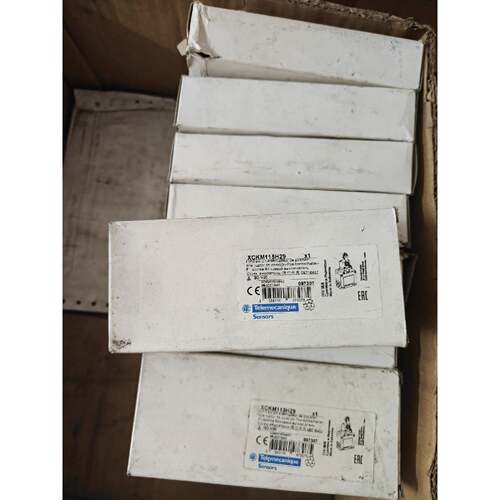 询价下单XCKM115H29 施耐德 限位开关 可开发票