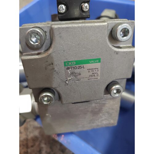 询价下单CKD电磁阀4F710-25-L剩余3个成色新