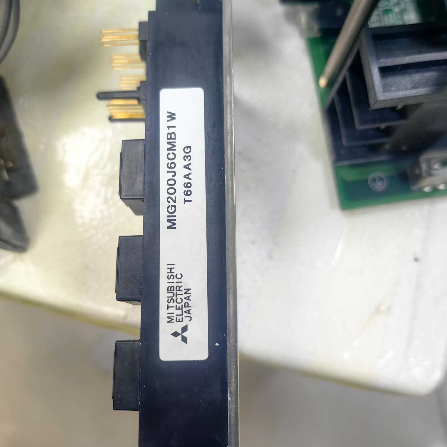 MIG200J6CMB1W这个模块同行朋友不要乱买，不要一问