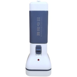 雅格手电筒强光可充电家用儿童小型便携远射户外应急超亮迷你led