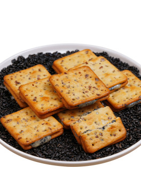 浓醇谷味黑麦黑芝麻牛轧夹心饼干
