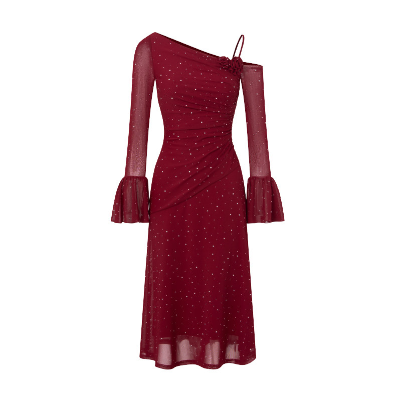 玫瑰烫钻斜肩长袖中长款连衣裙