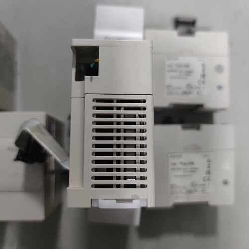 议价三菱FX2N2DA原装正品拆机实物拍摄原图成色还行功维修