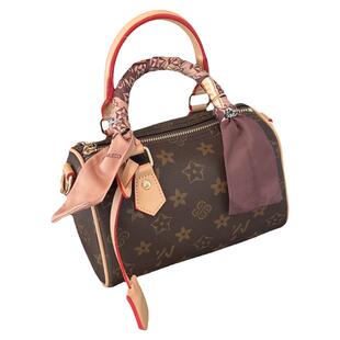 优草坊女包新款手提时尚百搭波士顿包大容量单肩斜挎包网红枕头包