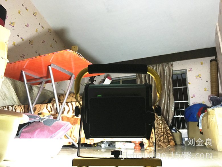 100WLED投光灯泛光灯 手提灯探照灯红蓝闪光警示 批发