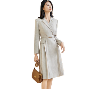 米思阳2026春季新款通勤风早春超好看裙子高端精致西装连衣裙女装