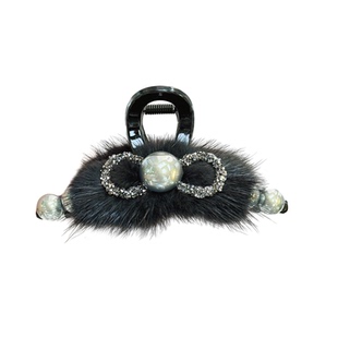 抓夹女秋冬新款毛毛大号盘发高端2024网红爆款后脑勺珍珠鲨鱼夹子