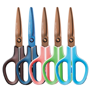 日本PLUS普乐士剪刀镀钛涂层防粘胶家用剪子带保护套学生手工便携式省力不锈钢便携厨房食品用品文具拆胶带