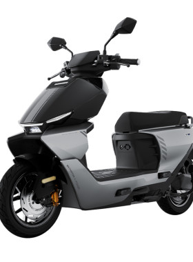 首驱通勤极讯摩托车K95CMax