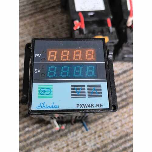 询价高精度温控仪，型号:PXW4K一RE，带底座，，55