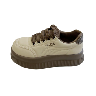 悦薇高品质女鞋厚底板鞋新款增高运动休闲鞋百搭小白鞋复古面包屑