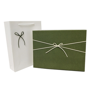 生日礼物盒空盒子大号围巾睡衣高级感小众衣服包装盒生日礼盒绿色