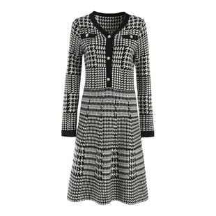 声雨竹官方旗舰店秋季新款连衣裙长袖V领套头商场同款A字裙气质