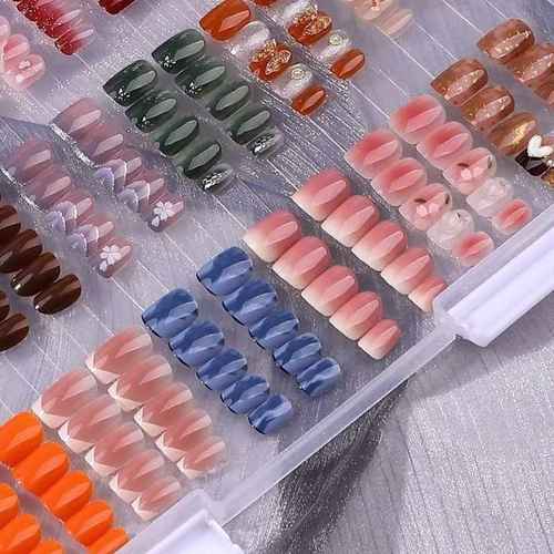 美甲穿戴甲收纳盒防尘透明色卡收纳甲片册整理展示作品款式本打板