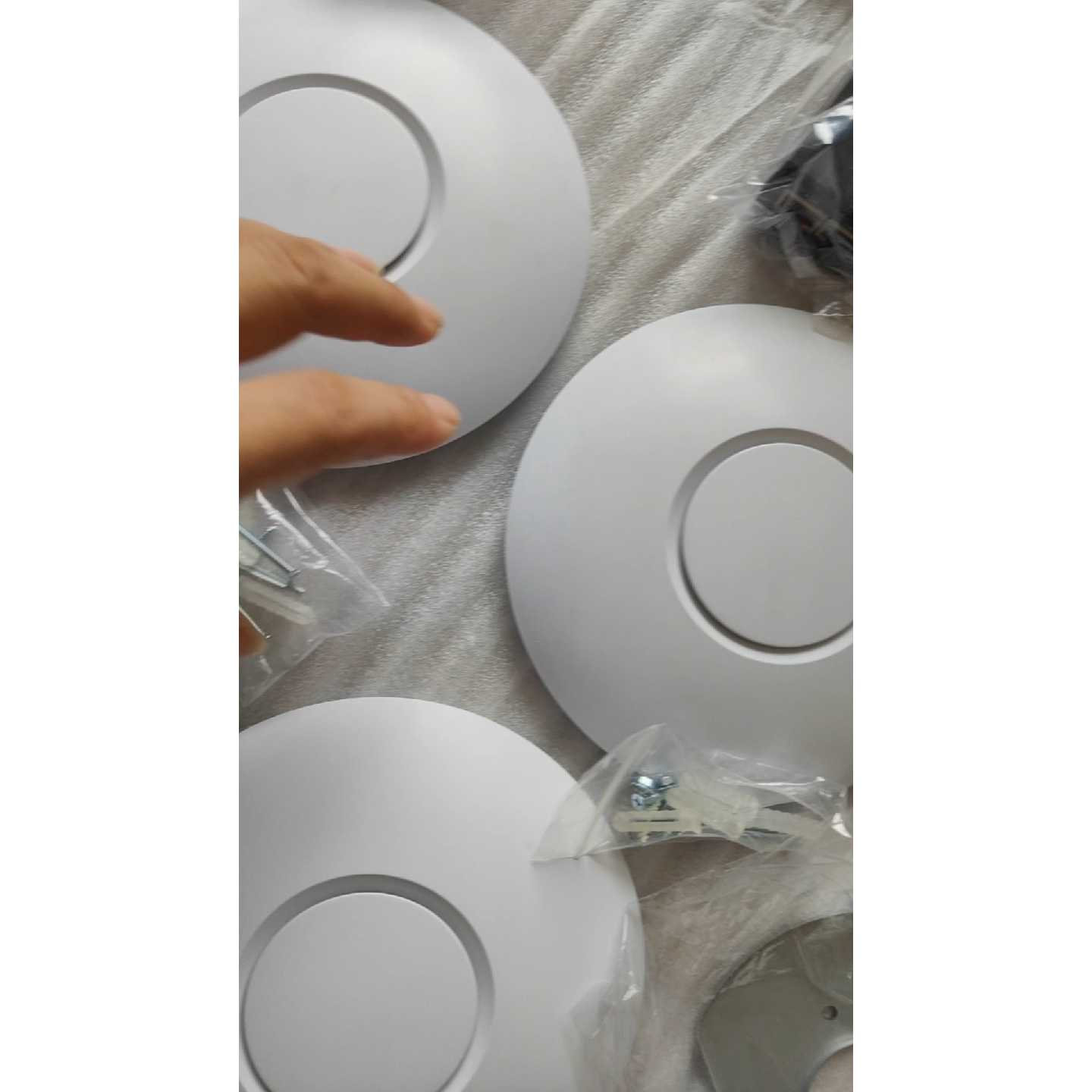 议价-UBNT UFI UAP-AC-LITE无线AP,千兆双