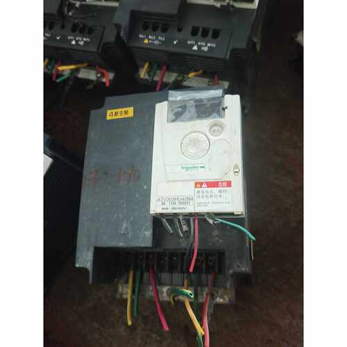 在线议价施耐德ATV303HU40N4变频器，4KW，380-460