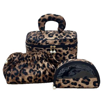 高级感女士化妆包护肤品收纳包