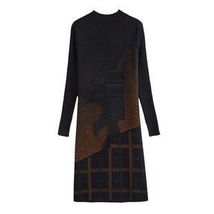 2025年秋冬新款羊绒针织连衣裙女中长款格子妈妈配大衣打底毛衣裙