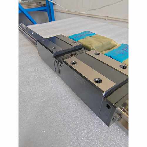 PMI（银泰）MDA25S直线导轨，滑块安装孔距：35*35