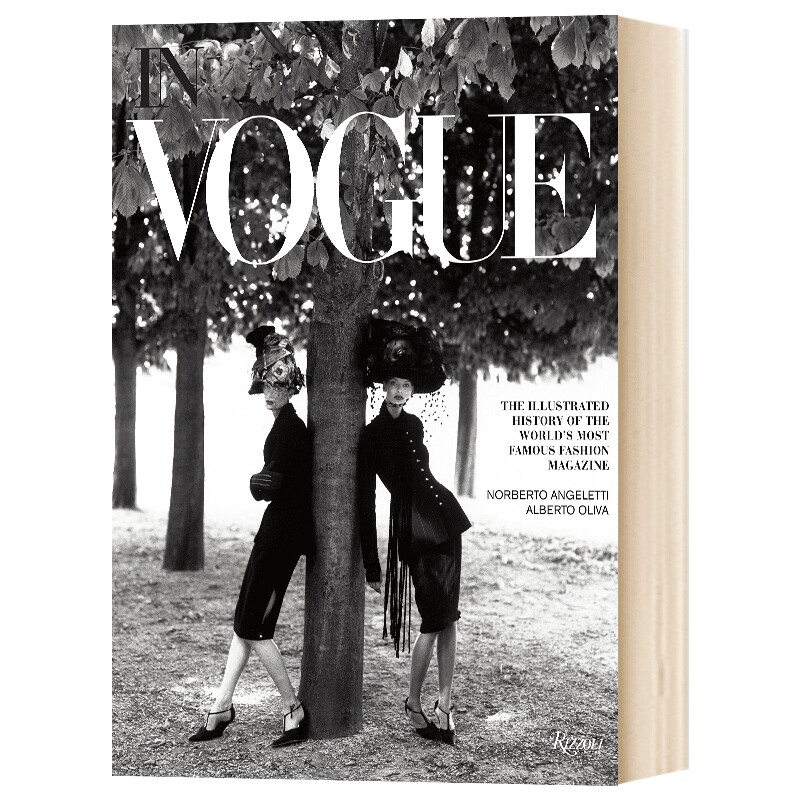 英文原版 精装 In Vogue 《Vogue》杂志经典时尚摄影服装作品集 Dior大牌潮流时尚服装设计作品 英文版