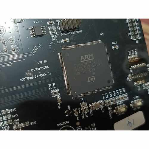 溢价-开发板STM32H743IIT6，成色如下功能未知，当配件卖