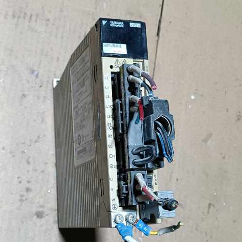 安川驱动器SGDV-2R8A01B002000 400W，议价商品