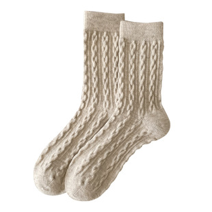 每年冬天都离不开经典款~麻花加厚秋冬袜子女~好看暖暖的，