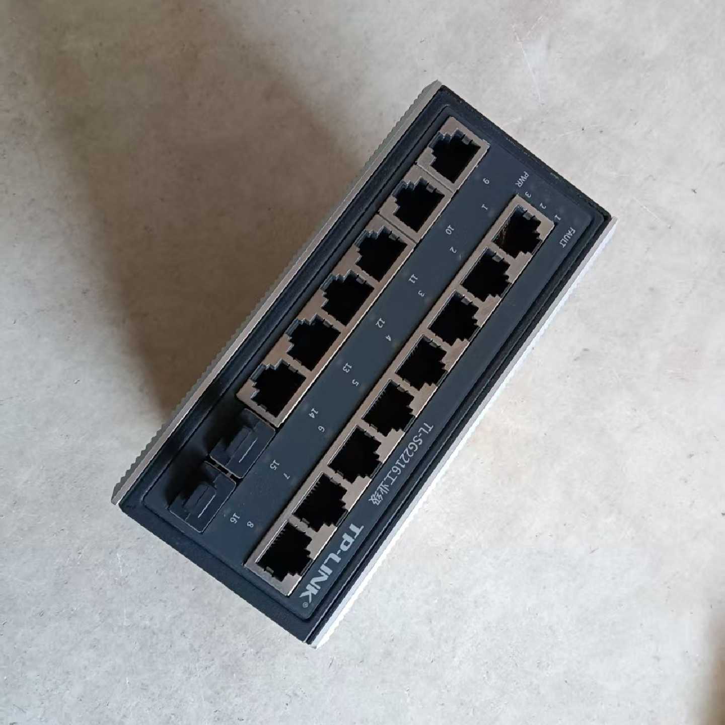 TP-LINK工业级以太网交换机：TL-SG2216工业级、