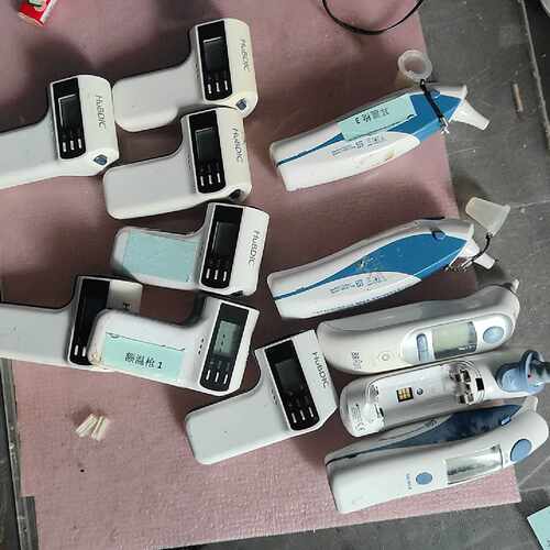 议价进口货，HuBDIC 额温枪，7个，还有5个耳温枪，都通电，维修