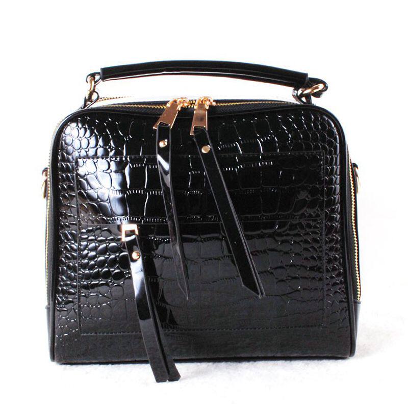 品牌折扣2023秋冬款通勤手提包鳄鱼纹漆皮亮皮单肩斜挎包复古女包